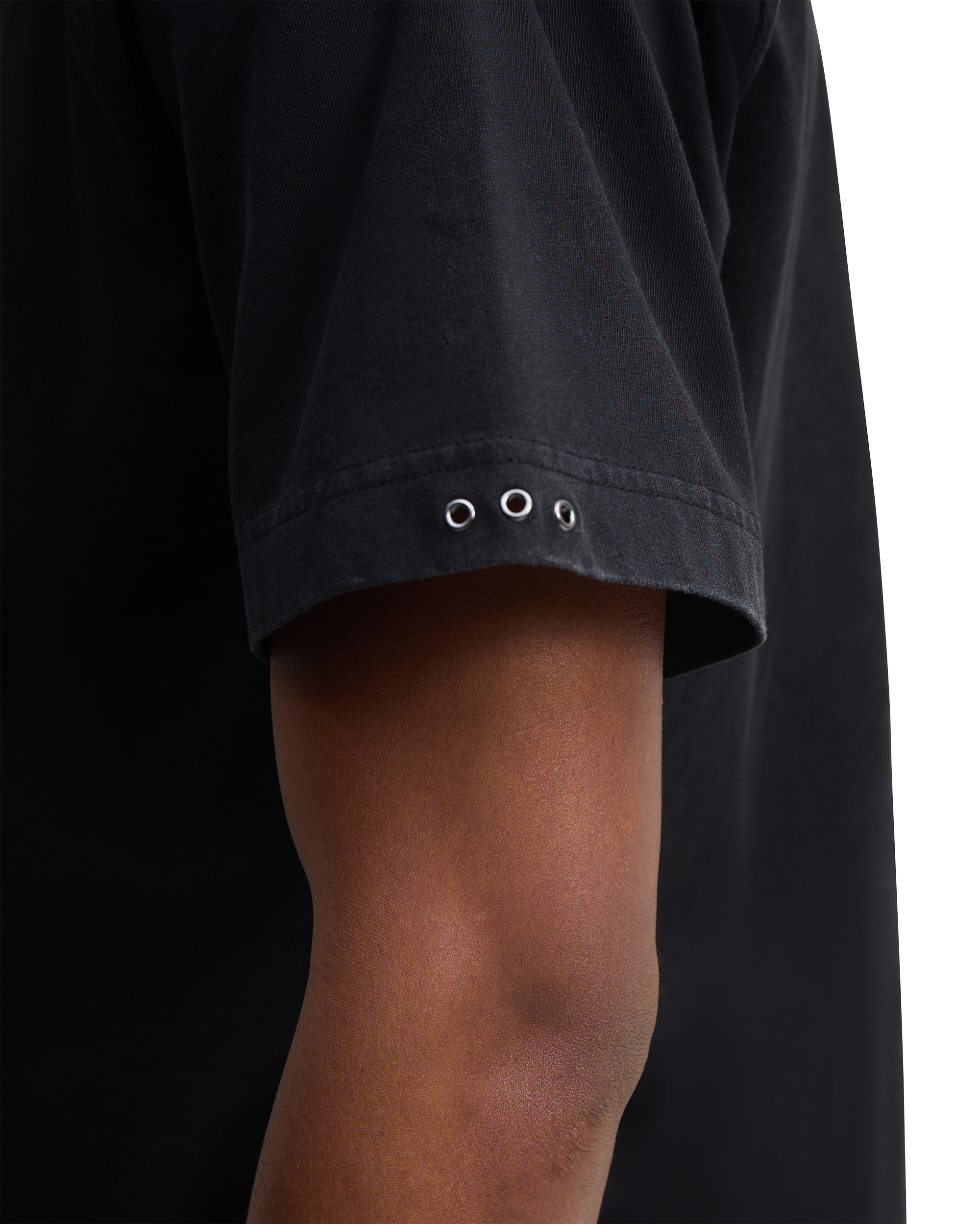 Black regular T-shirt detail